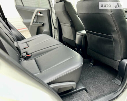 Белый Тойота РАВ 4, объемом двигателя 2.49 л и пробегом 130 тыс. км за 18000 $, фото 36 на Automoto.ua