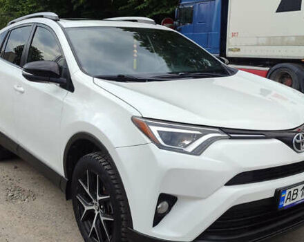 Тойота РАВ 4 2015 в Виннице на Automoto.ua Белый Тойота РАВ 4, объемом двигателя 2.49 л и пробегом 195 тыс. км за 17600 $, фото 8 на Automoto.ua