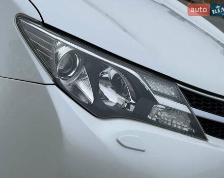 Белый Тойота РАВ 4, объемом двигателя 2.23 л и пробегом 150 тыс. км за 16500 $, фото 18 на Automoto.ua