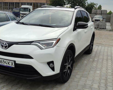 Тойота РАВ 4 2015 в Виннице на Automoto.ua Белый Тойота РАВ 4, объемом двигателя 2.49 л и пробегом 195 тыс. км за 17600 $, фото 17 на Automoto.ua