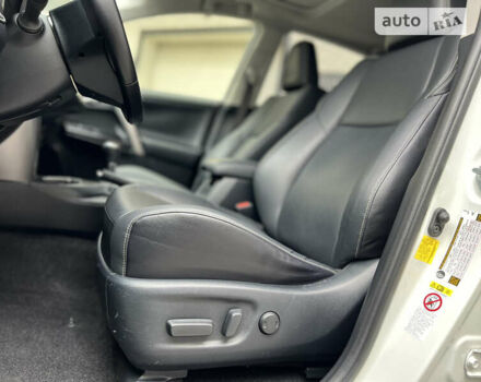 Белый Тойота РАВ 4, объемом двигателя 2.49 л и пробегом 130 тыс. км за 18000 $, фото 21 на Automoto.ua