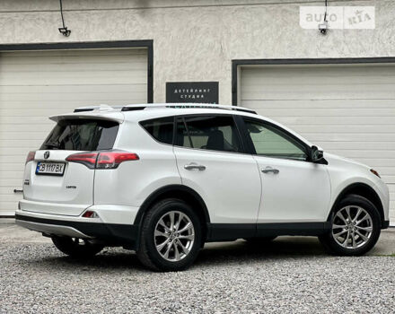 Белый Тойота РАВ 4, объемом двигателя 2.49 л и пробегом 130 тыс. км за 18000 $, фото 9 на Automoto.ua