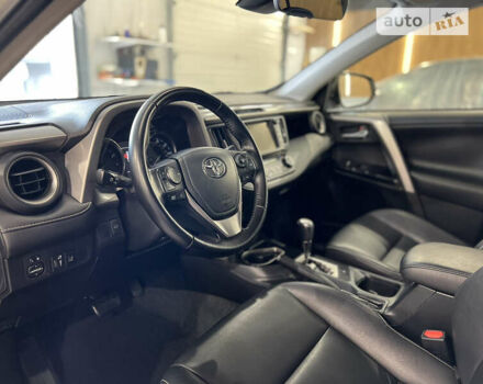 Белый Тойота РАВ 4, объемом двигателя 2.49 л и пробегом 130 тыс. км за 18000 $, фото 19 на Automoto.ua