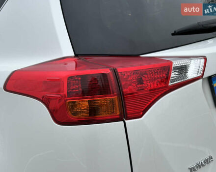 Белый Тойота РАВ 4, объемом двигателя 2.23 л и пробегом 150 тыс. км за 16500 $, фото 23 на Automoto.ua