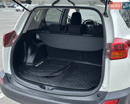 Белый Тойота РАВ 4, объемом двигателя 2.23 л и пробегом 150 тыс. км за 16500 $, фото 29 на Automoto.ua