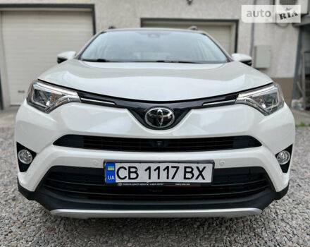 Белый Тойота РАВ 4, объемом двигателя 2.49 л и пробегом 130 тыс. км за 18000 $, фото 4 на Automoto.ua