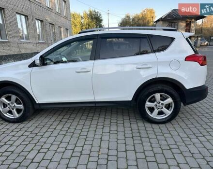 Тойота РАВ 4 2015 у Первомайськ на Automoto.ua Білий Тойота РАВ 4, об'ємом двигуна 2.49 л та пробігом 160 тис. км за 15500 $, фото 2 на Automoto.ua