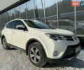 Белый Тойота РАВ 4, объемом двигателя 2.2 л и пробегом 165 тыс. км за 15000 $, фото 1 на Automoto.ua