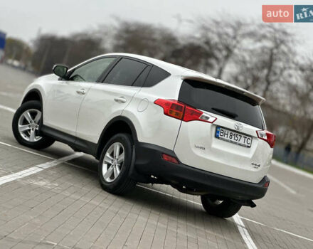 Белый Тойота РАВ 4, объемом двигателя 2.23 л и пробегом 150 тыс. км за 16500 $, фото 2 на Automoto.ua