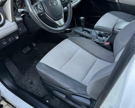 Тойота РАВ 4 2015 у Первомайськ на Automoto.ua Білий Тойота РАВ 4, об'ємом двигуна 2.49 л та пробігом 160 тис. км за 15500 $, фото 6 на Automoto.ua