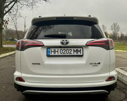 Білий Тойота РАВ 4, об'ємом двигуна 2.23 л та пробігом 157 тис. км за 25000 $, фото 2 на Automoto.ua