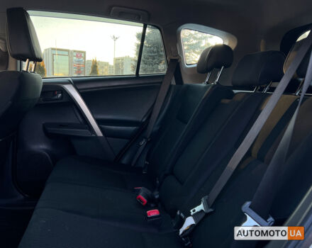 Белый Тойота РАВ 4, объемом двигателя 2 л и пробегом 100 тыс. км за 17999 $, фото 9 на Automoto.ua