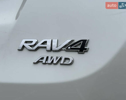 Белый Тойота РАВ 4, объемом двигателя 2.23 л и пробегом 150 тыс. км за 16500 $, фото 25 на Automoto.ua