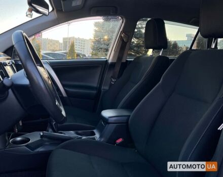 Белый Тойота РАВ 4, объемом двигателя 2 л и пробегом 100 тыс. км за 17999 $, фото 12 на Automoto.ua