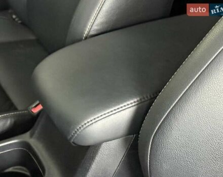 Белый Тойота РАВ 4, объемом двигателя 2.5 л и пробегом 99 тыс. км за 22990 $, фото 24 на Automoto.ua