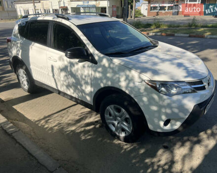 Тойота РАВ 4 2015 у Чернівцях на Automoto.ua Білий Тойота РАВ 4, об'ємом двигуна 2.5 л та пробігом 89 тис. км за 15500 $, фото 4 на Automoto.ua