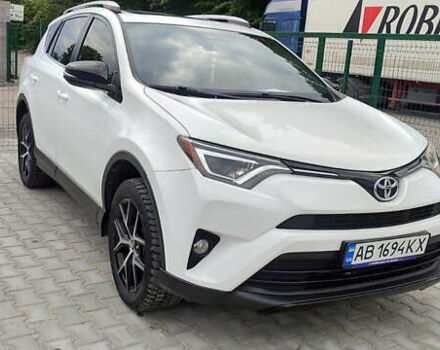 Тойота РАВ 4 2015 в Виннице на Automoto.ua Белый Тойота РАВ 4, объемом двигателя 2.49 л и пробегом 195 тыс. км за 17600 $, фото 16 на Automoto.ua