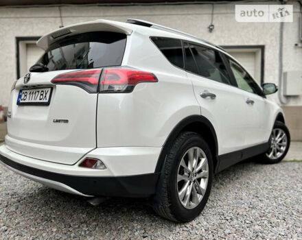 Белый Тойота РАВ 4, объемом двигателя 2.49 л и пробегом 130 тыс. км за 18000 $, фото 10 на Automoto.ua