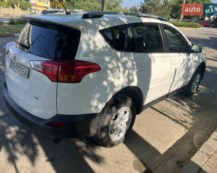 Тойота РАВ 4 2015 у Чернівцях на Automoto.ua Білий Тойота РАВ 4, об'ємом двигуна 2.5 л та пробігом 89 тис. км за 15500 $, фото 2 на Automoto.ua