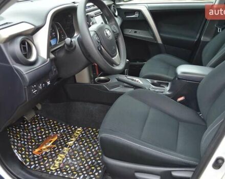 Белый Тойота РАВ 4, объемом двигателя 2.49 л и пробегом 70 тыс. км за 17500 $, фото 16 на Automoto.ua