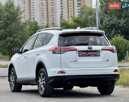 Тойота РАВ 4 2016 у Києві на Automoto.ua Білий Тойота РАВ 4, об'ємом двигуна 2.49 л та пробігом 173 тис. км за 17200 $, фото 82 на Automoto.ua