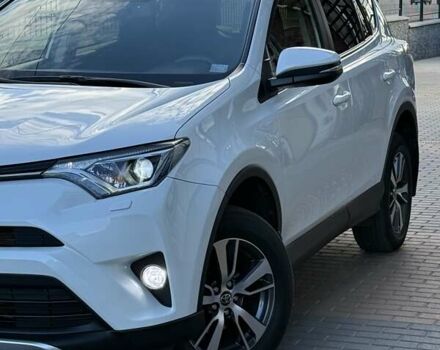 Тойота РАВ 4 2016 в Белой Церкве на Automoto.ua Белый Тойота РАВ 4, объемом двигателя 1.99 л и пробегом 110 тыс. км за 22500 $, фото 5 на Automoto.ua