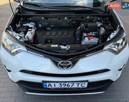 Тойота РАВ 4 2016 в Белой Церкве на Automoto.ua Белый Тойота РАВ 4, объемом двигателя 1.99 л и пробегом 110 тыс. км за 22500 $, фото 65 на Automoto.ua