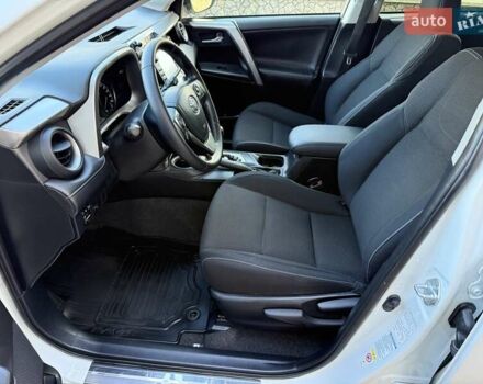 Тойота РАВ 4 2016 в Белой Церкве на Automoto.ua Белый Тойота РАВ 4, объемом двигателя 1.99 л и пробегом 110 тыс. км за 22500 $, фото 37 на Automoto.ua