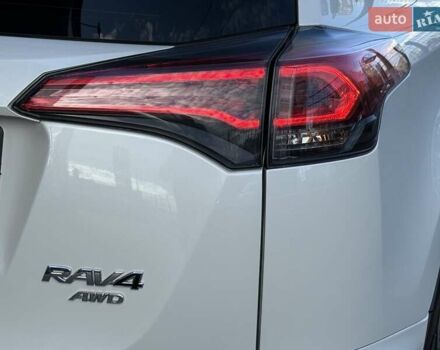 Тойота РАВ 4 2016 в Белой Церкве на Automoto.ua Белый Тойота РАВ 4, объемом двигателя 1.99 л и пробегом 110 тыс. км за 22500 $, фото 26 на Automoto.ua