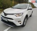 Білий Тойота РАВ 4, об'ємом двигуна 1.99 л та пробігом 194 тис. км за 18500 $, фото 1 на Automoto.ua