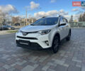 Белый Тойота РАВ 4, объемом двигателя 2 л и пробегом 107 тыс. км за 17555 $, фото 1 на Automoto.ua