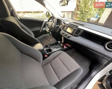 Тойота РАВ 4 2016 в Львове на Automoto.ua Белый Тойота РАВ 4, объемом двигателя 2.49 л и пробегом 116 тыс. км за 18300 $, фото 13 на Automoto.ua