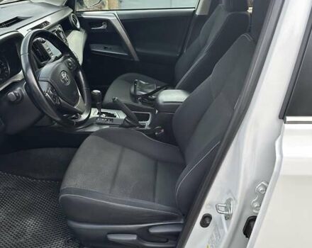 Білий Тойота РАВ 4, об'ємом двигуна 1.99 л та пробігом 149 тис. км за 19500 $, фото 13 на Automoto.ua