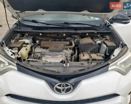Белый Тойота РАВ 4, объемом двигателя 2.49 л и пробегом 175 тыс. км за 5300 $, фото 11 на Automoto.ua