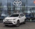 Білий Тойота РАВ 4, об'ємом двигуна 1.99 л та пробігом 177 тис. км за 20482 $, фото 1 на Automoto.ua