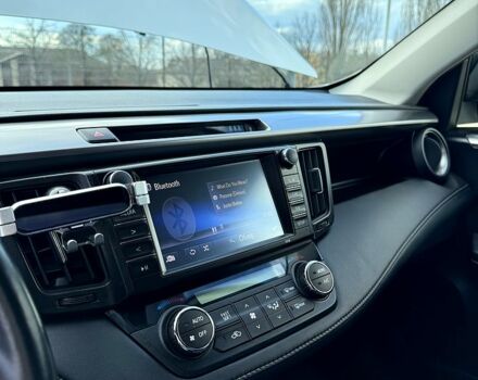 Тойота РАВ 4 2016 в Харькове на Automoto.ua Белый Тойота РАВ 4, объемом двигателя 2.2 л и пробегом 150 тыс. км за 22300 $, фото 4 на Automoto.ua