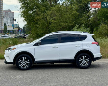 Тойота РАВ 4 2016 у Києві на Automoto.ua Білий Тойота РАВ 4, об'ємом двигуна 2.49 л та пробігом 173 тис. км за 17200 $, фото 7 на Automoto.ua