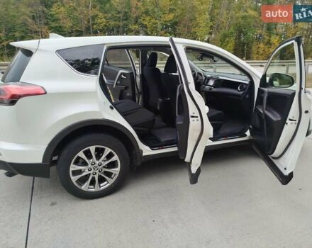 Білий Тойота РАВ 4, об'ємом двигуна 1.99 л та пробігом 194 тис. км за 18500 $, фото 13 на Automoto.ua