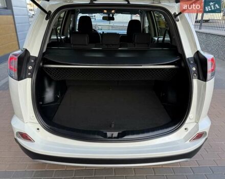 Тойота РАВ 4 2016 в Белой Церкве на Automoto.ua Белый Тойота РАВ 4, объемом двигателя 1.99 л и пробегом 110 тыс. км за 22500 $, фото 63 на Automoto.ua