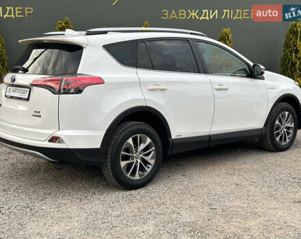 Тойота РАВ 4 2016 в Одессе на Automoto.ua Белый Тойота РАВ 4, объемом двигателя 2.49 л и пробегом 45 тыс. км за 21600 $, фото 22 на Automoto.ua