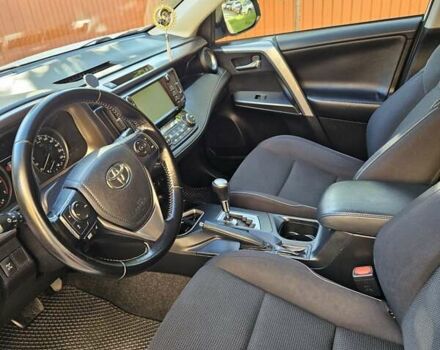 Тойота РАВ 4 2016 в Мукачеве на Automoto.ua Белый Тойота РАВ 4, объемом двигателя 2.23 л и пробегом 165 тыс. км за 20350 $, фото 13 на Automoto.ua