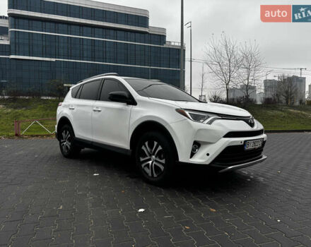 Білий Тойота РАВ 4, об'ємом двигуна 2.49 л та пробігом 173 тис. км за 16100 $, фото 9 на Automoto.ua
