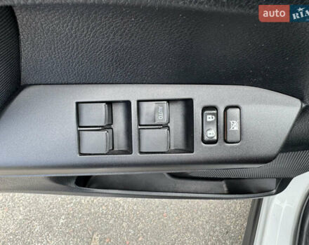 Тойота РАВ 4 2016 у Києві на Automoto.ua Білий Тойота РАВ 4, об'ємом двигуна 2.49 л та пробігом 173 тис. км за 17200 $, фото 21 на Automoto.ua