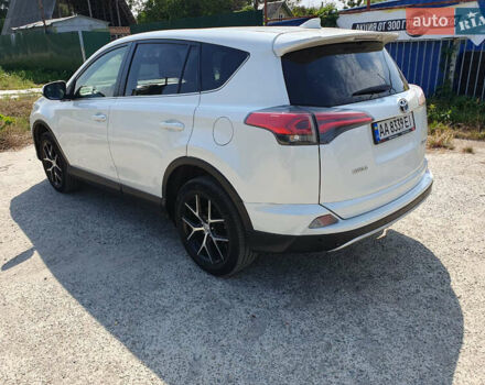 Білий Тойота РАВ 4, об'ємом двигуна 2 л та пробігом 157 тис. км за 22000 $, фото 3 на Automoto.ua
