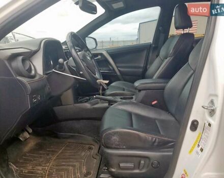 Белый Тойота РАВ 4, объемом двигателя 2.49 л и пробегом 175 тыс. км за 5300 $, фото 7 на Automoto.ua