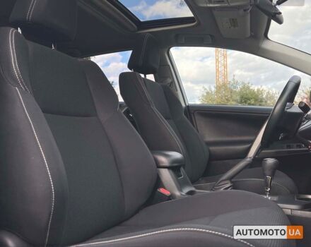 Белый Тойота РАВ 4, объемом двигателя 2.5 л и пробегом 185 тыс. км за 16400 $, фото 8 на Automoto.ua