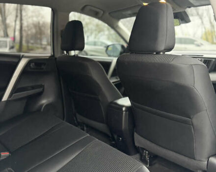 Білий Тойота РАВ 4, об'ємом двигуна 2.49 л та пробігом 173 тис. км за 16100 $, фото 23 на Automoto.ua