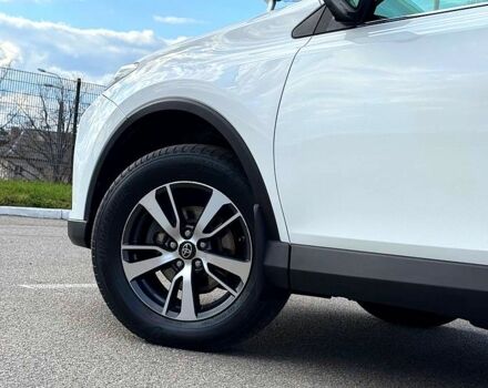 Тойота РАВ 4 2016 в Харькове на Automoto.ua Белый Тойота РАВ 4, объемом двигателя 2.2 л и пробегом 150 тыс. км за 22300 $, фото 1 на Automoto.ua