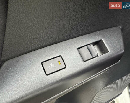 Белый Тойота РАВ 4, объемом двигателя 2.49 л и пробегом 72 тыс. км за 22900 $, фото 26 на Automoto.ua