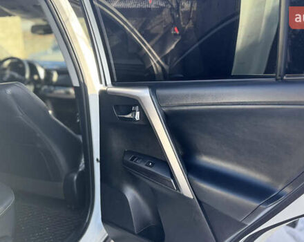 Белый Тойота РАВ 4, объемом двигателя 2.23 л и пробегом 206 тыс. км за 25799 $, фото 14 на Automoto.ua